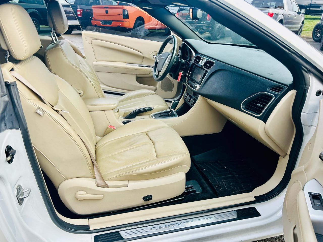 Chrysler 200 2dr Conv Limited 2013