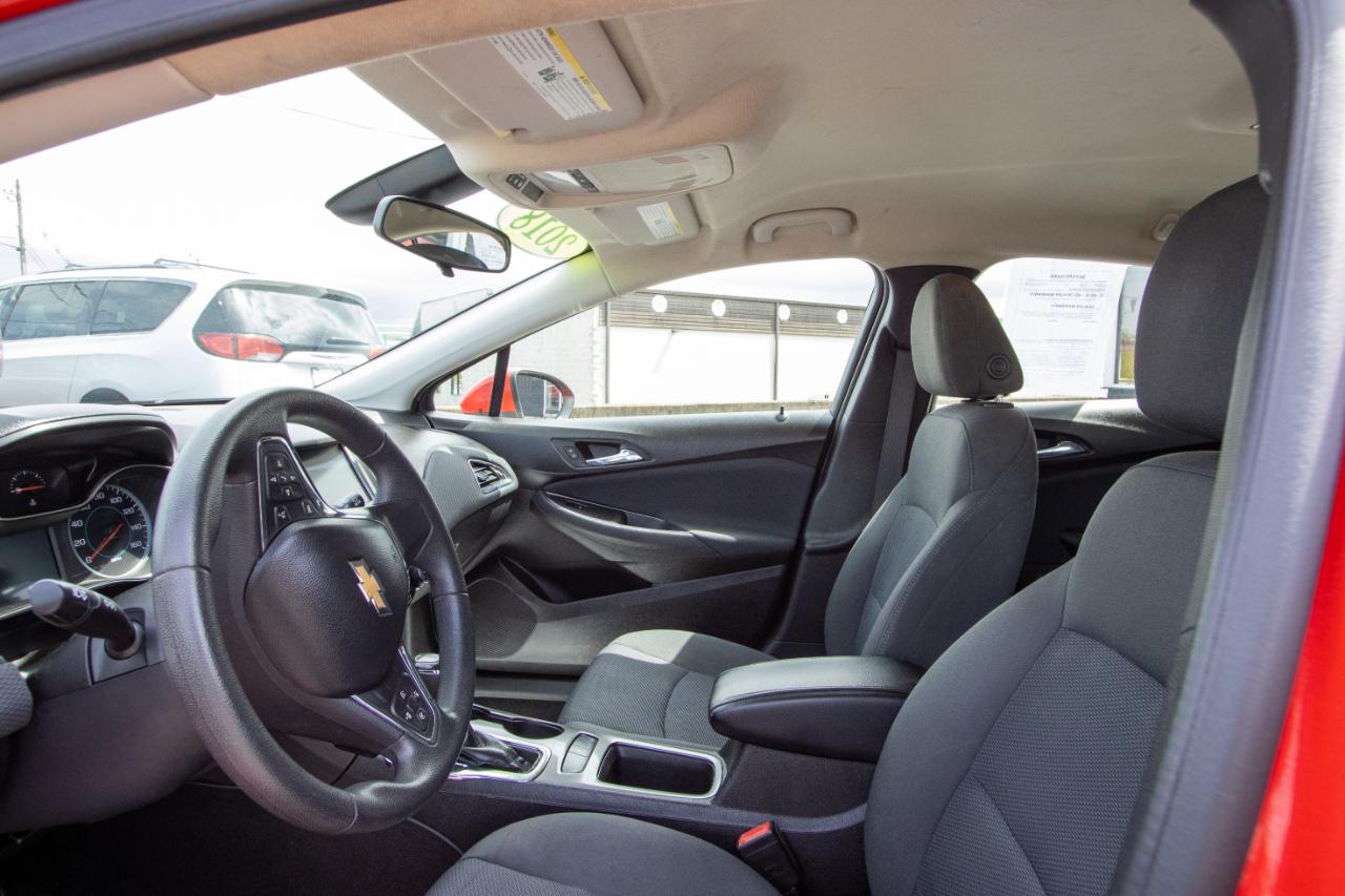 Chevrolet Cruze 4dr HB 1.4L LT w/1SD 2018