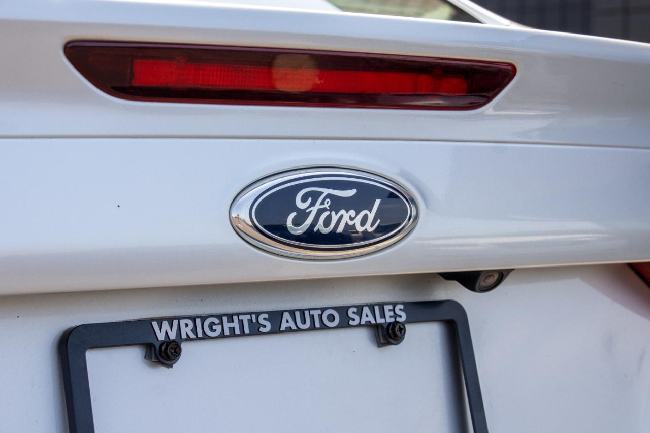 Ford Focus 4dr Sdn SEL 2012