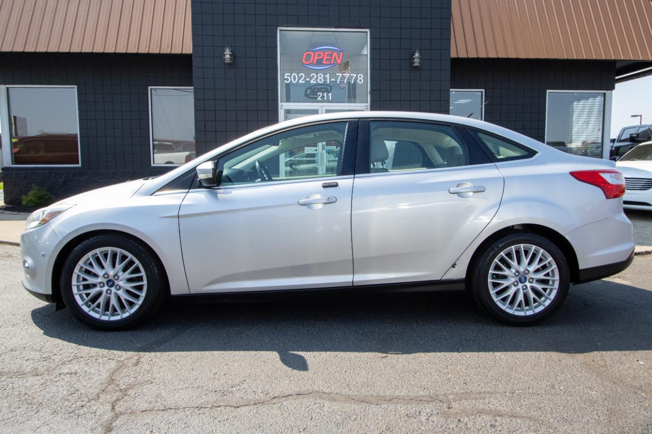 Ford Focus 4dr Sdn SEL 2012