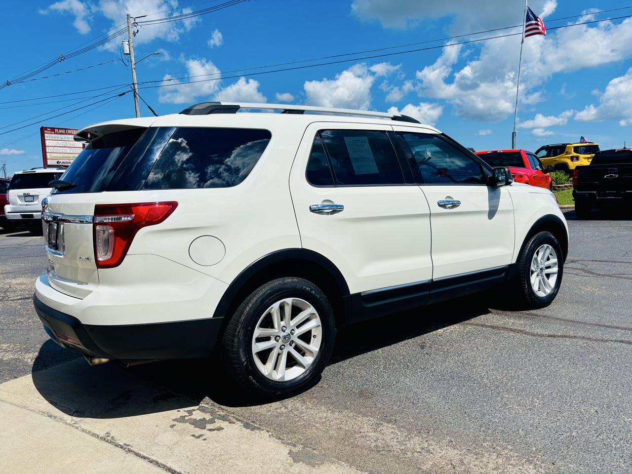 Ford Explorer 4WD 4dr XLT 2011