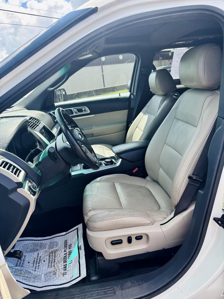 Ford Explorer 4WD 4dr XLT 2011