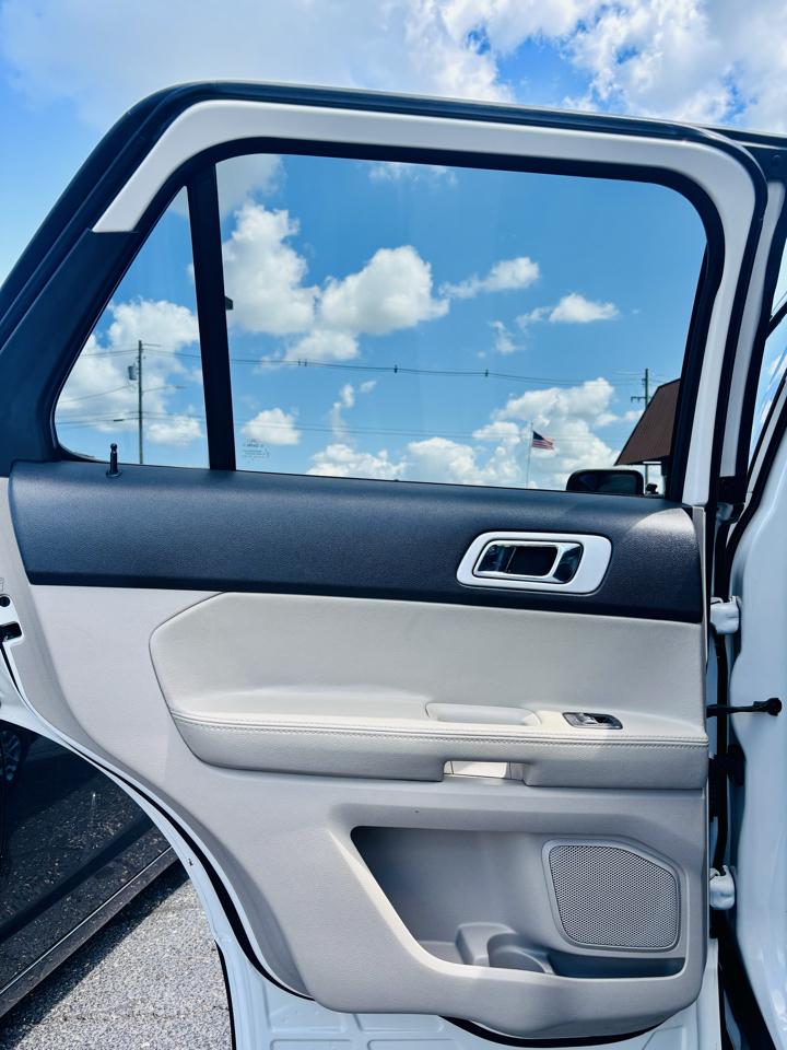 Ford Explorer 4WD 4dr XLT 2011