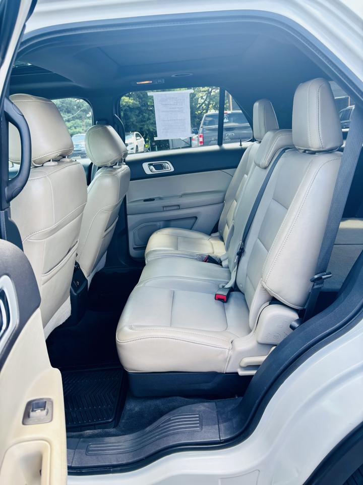 Ford Explorer 4WD 4dr XLT 2011
