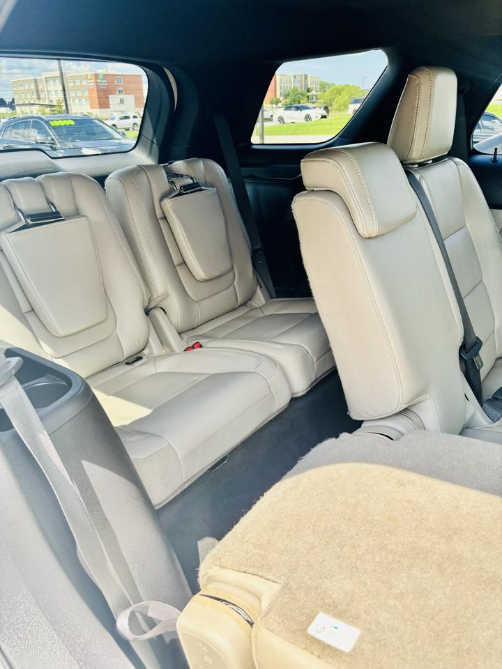 Ford Explorer 4WD 4dr XLT 2011