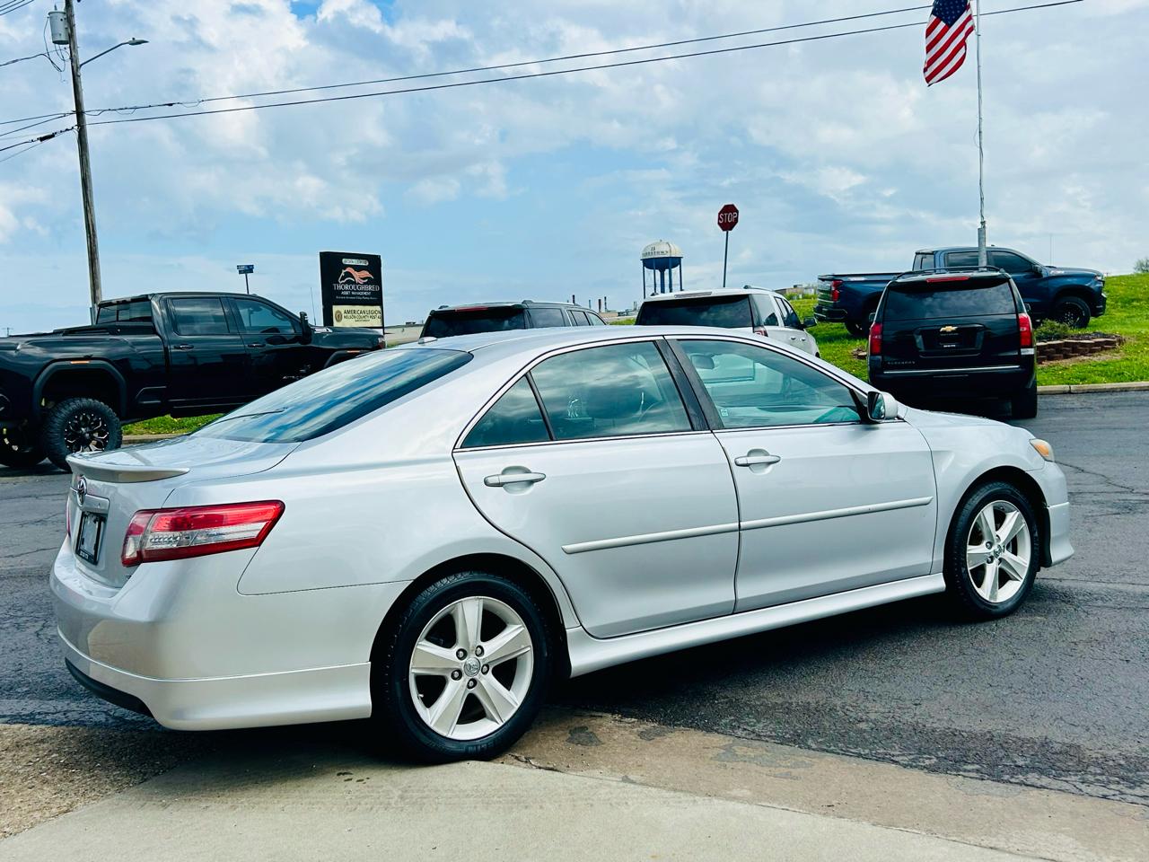 Toyota Camry 4dr Sdn I4 Man (Natl) 2010