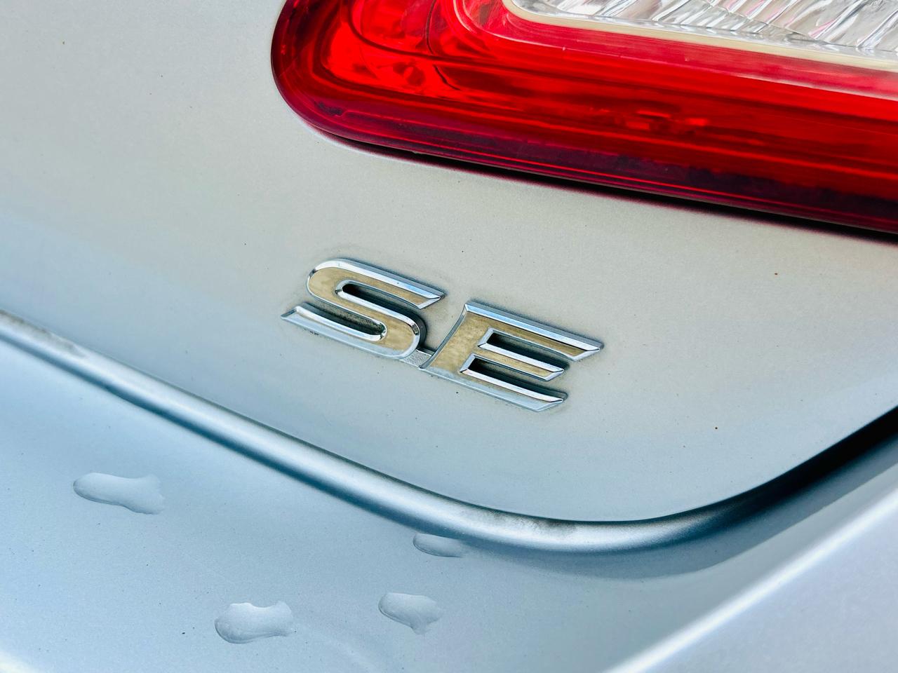 Toyota Camry 4dr Sdn I4 Man (Natl) 2010