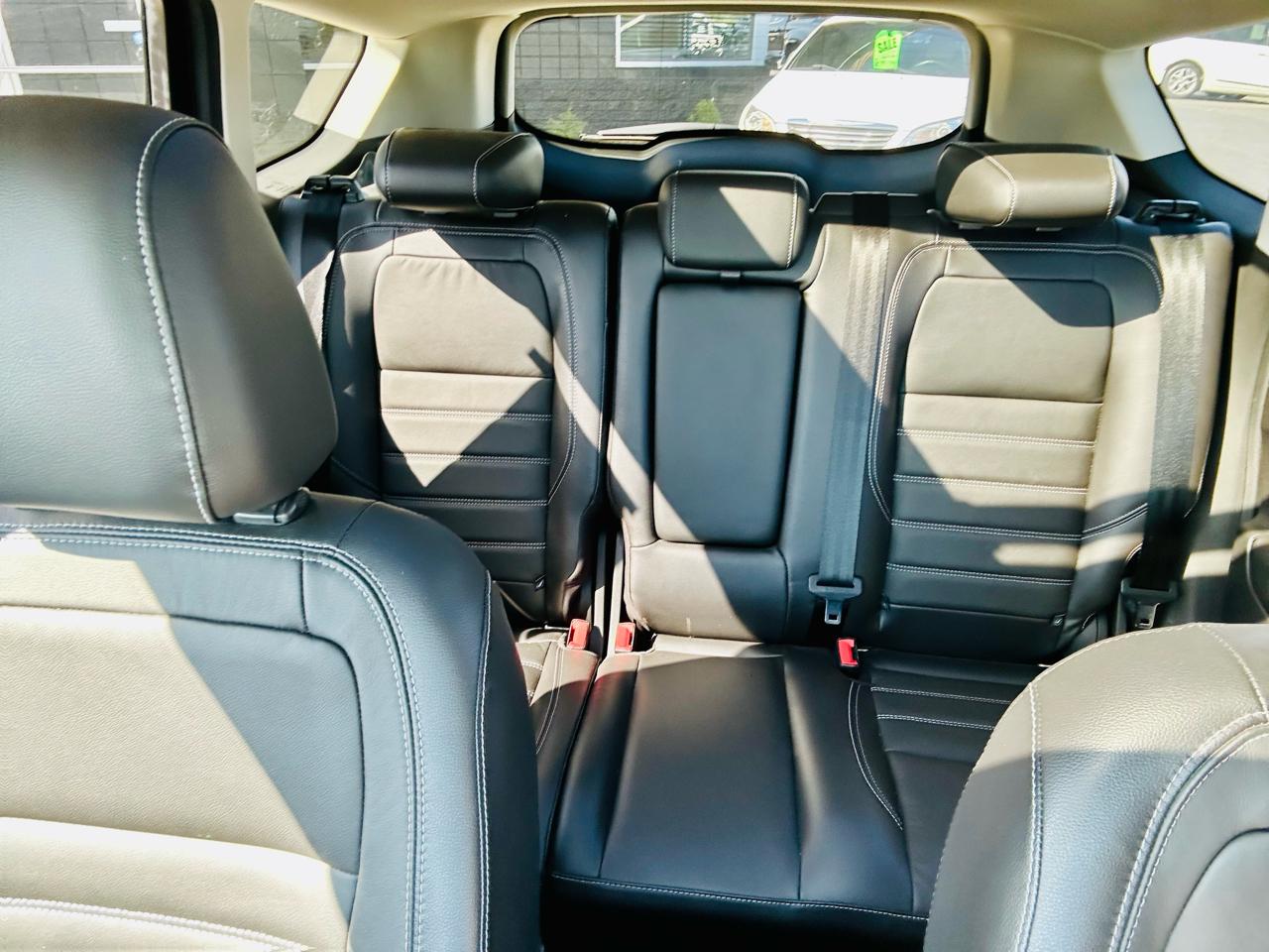 Ford Escape Titanium 4WD 2017