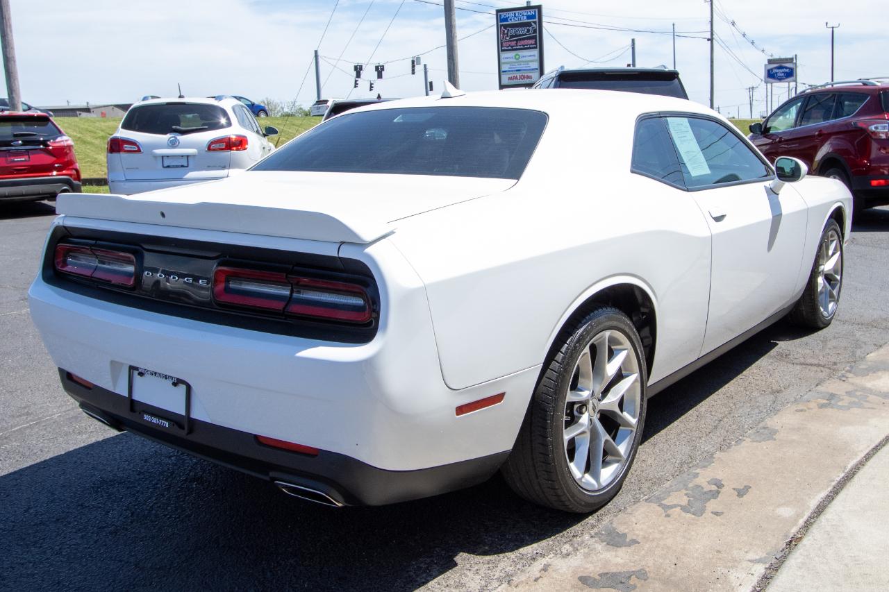 Dodge Challenger SXT RWD 2020