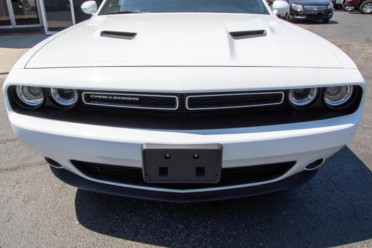 Dodge Challenger SXT RWD 2020