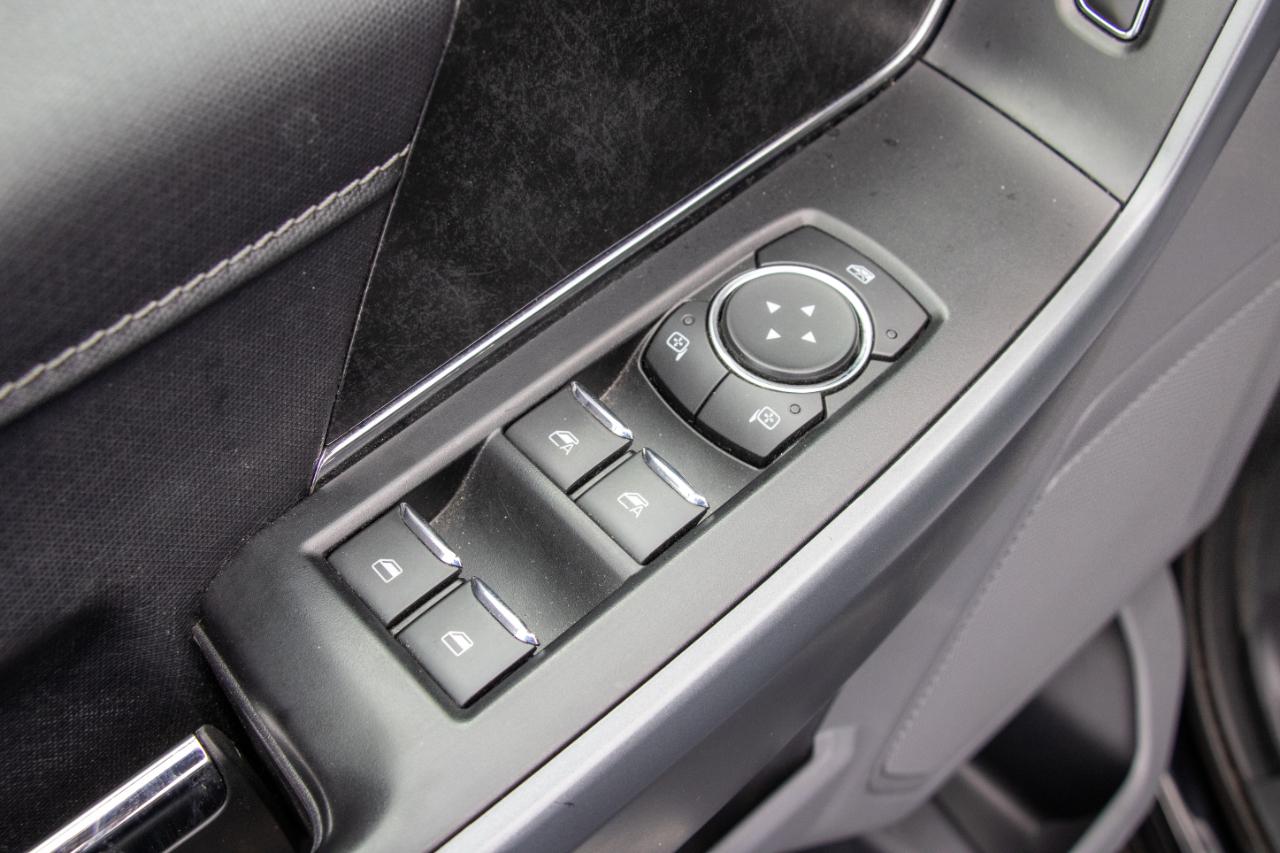 Ford F-150 4WD SuperCrew 145" XLT 2022