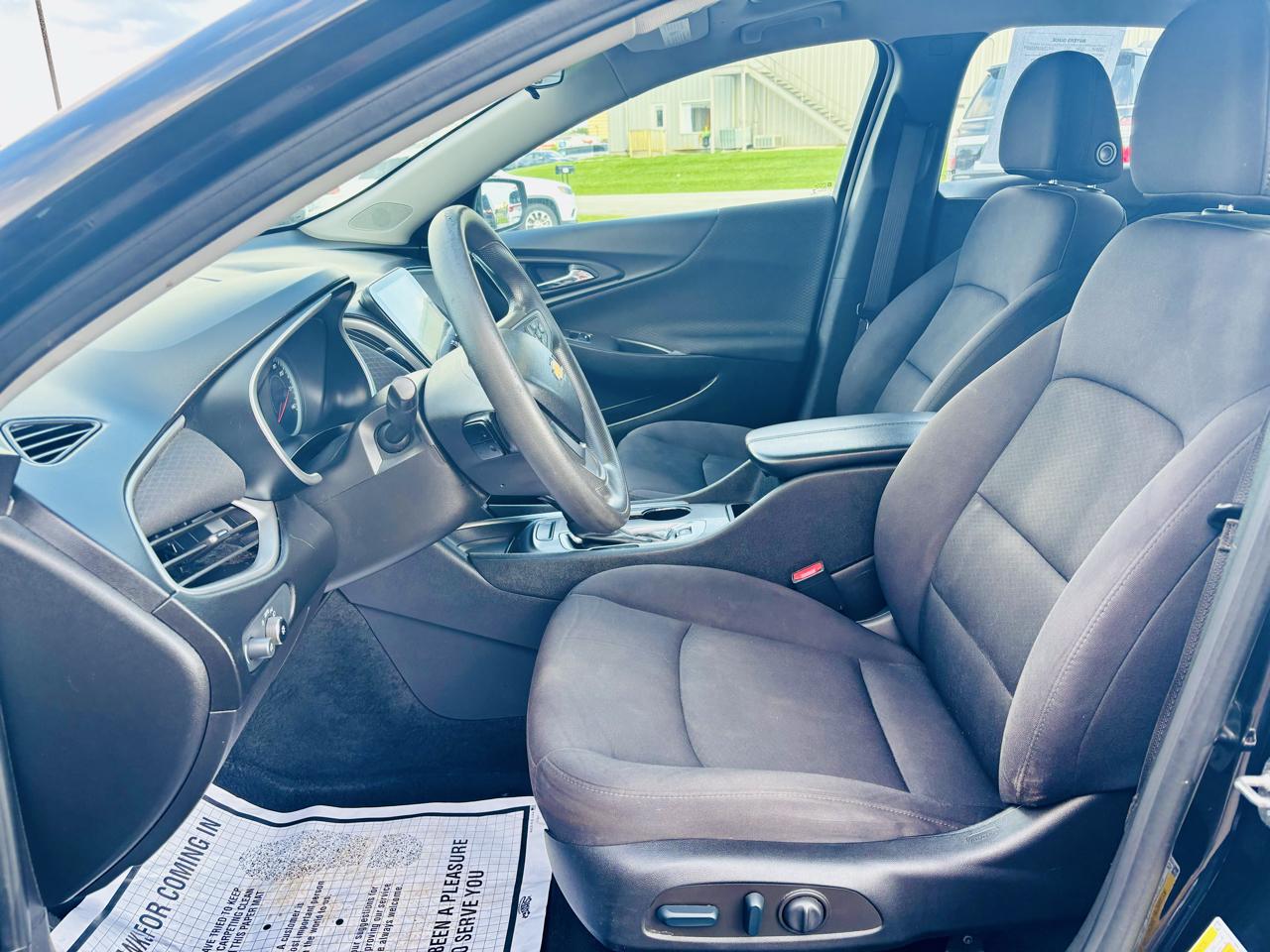 Chevrolet Malibu 4dr Sdn LT 2022