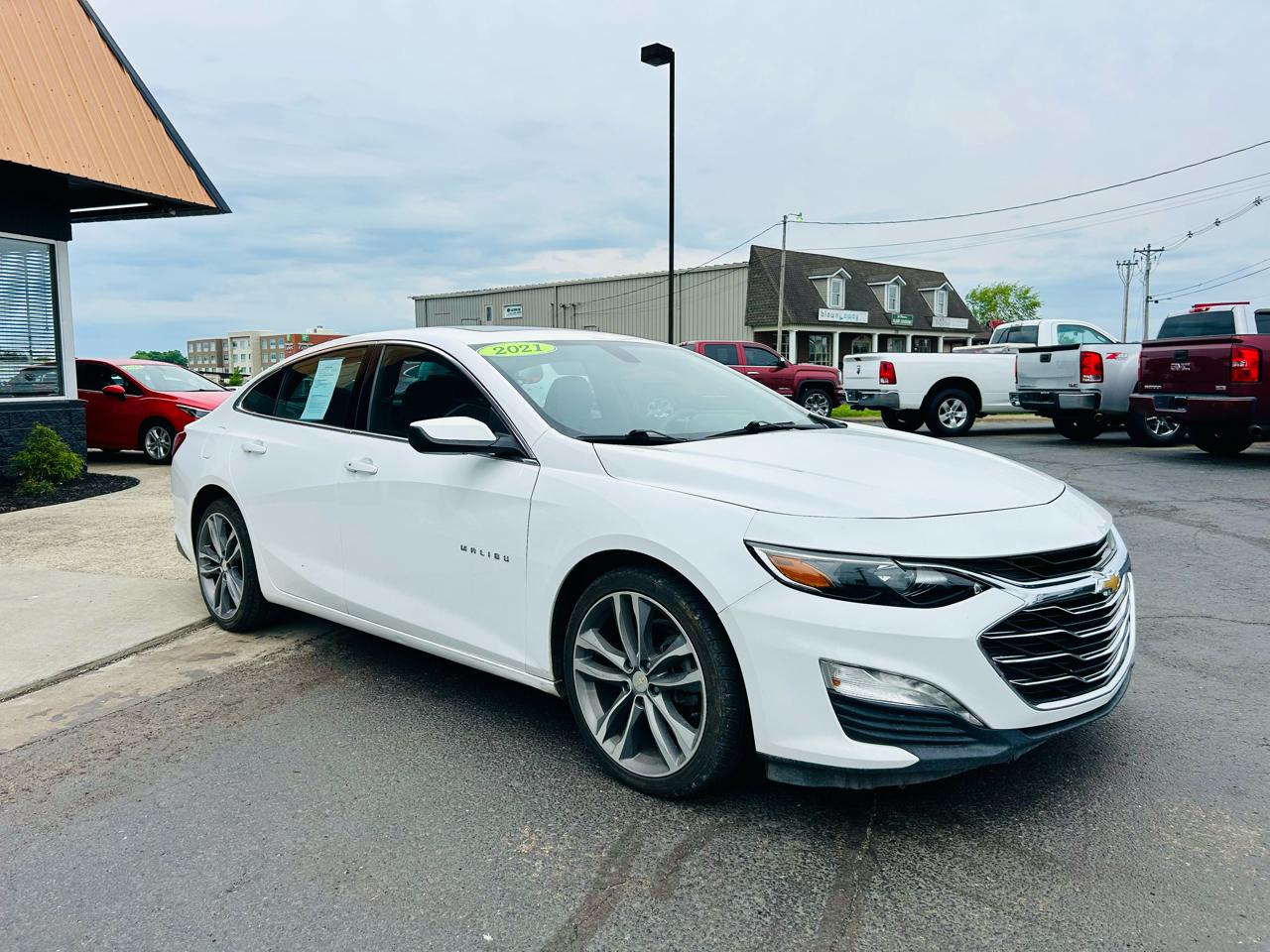 Chevrolet Malibu 4dr Sdn LT 2021