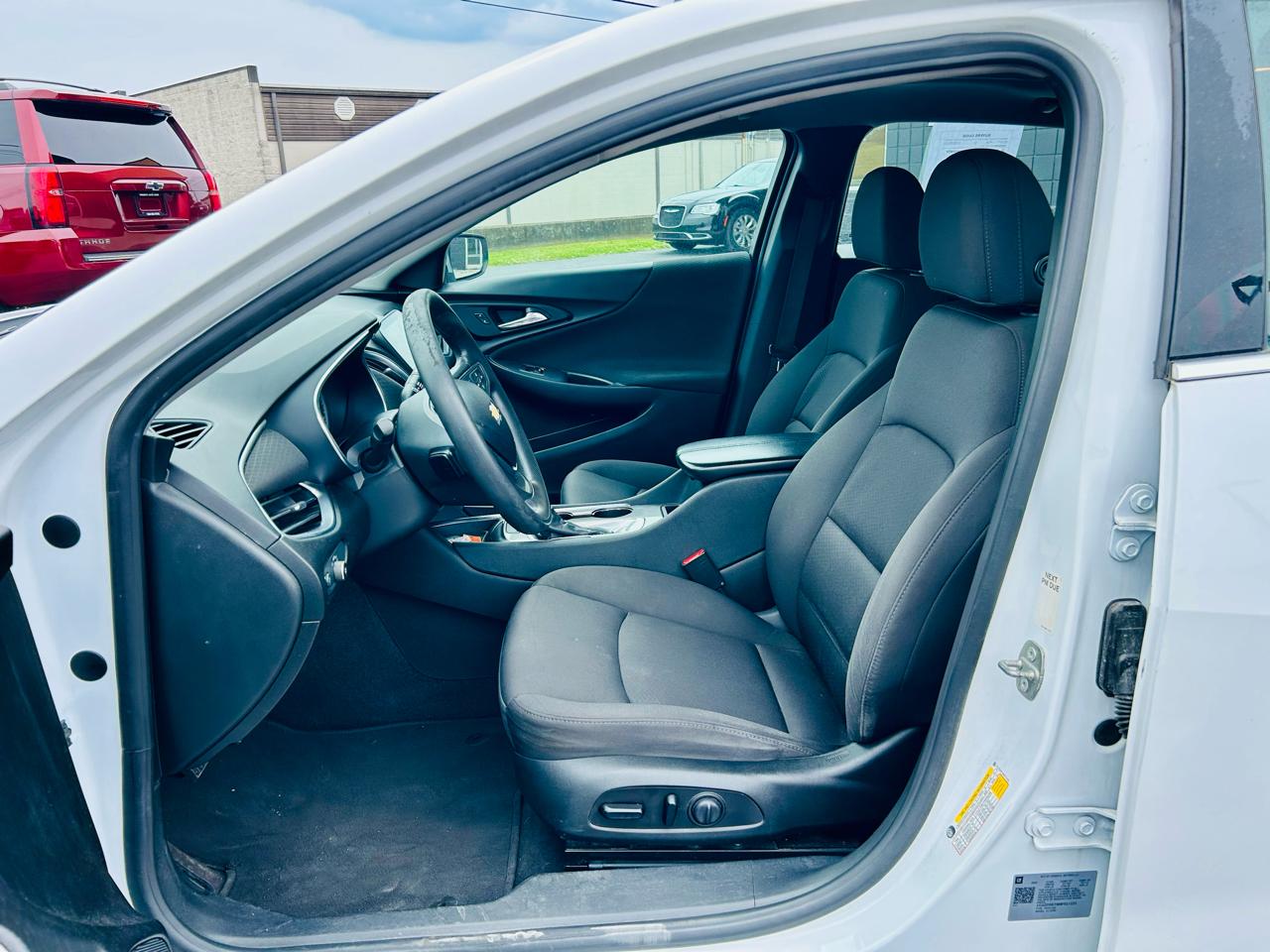 Chevrolet Malibu 4dr Sdn LT 2021