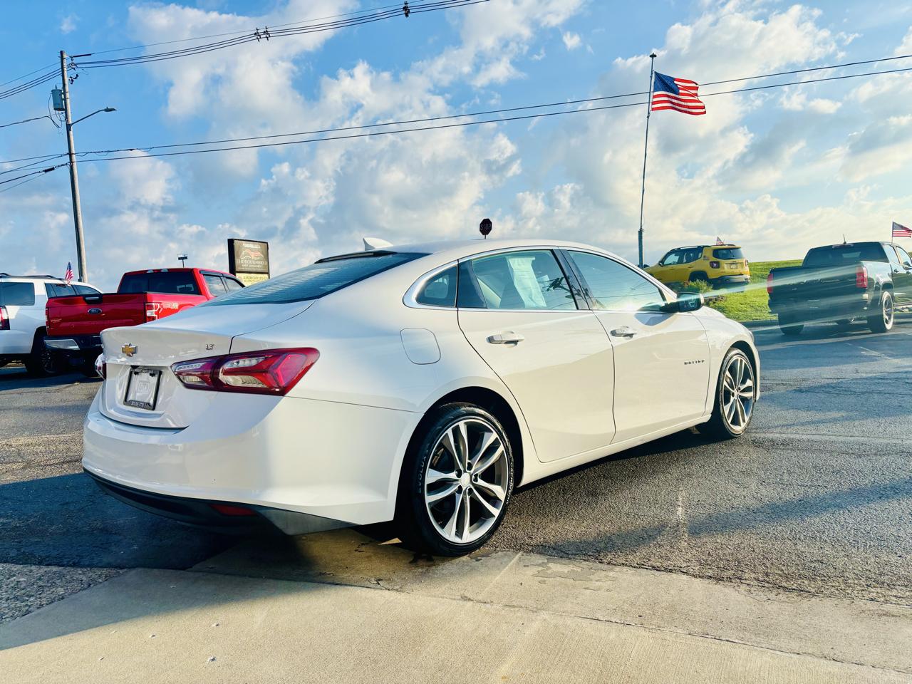 Chevrolet Malibu 4dr Sdn LT 2021