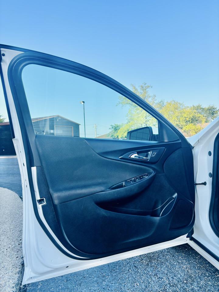 Chevrolet Malibu 4dr Sdn LT 2021