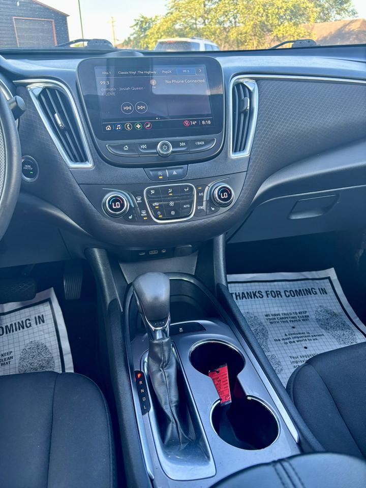 Chevrolet Malibu 4dr Sdn LT 2021
