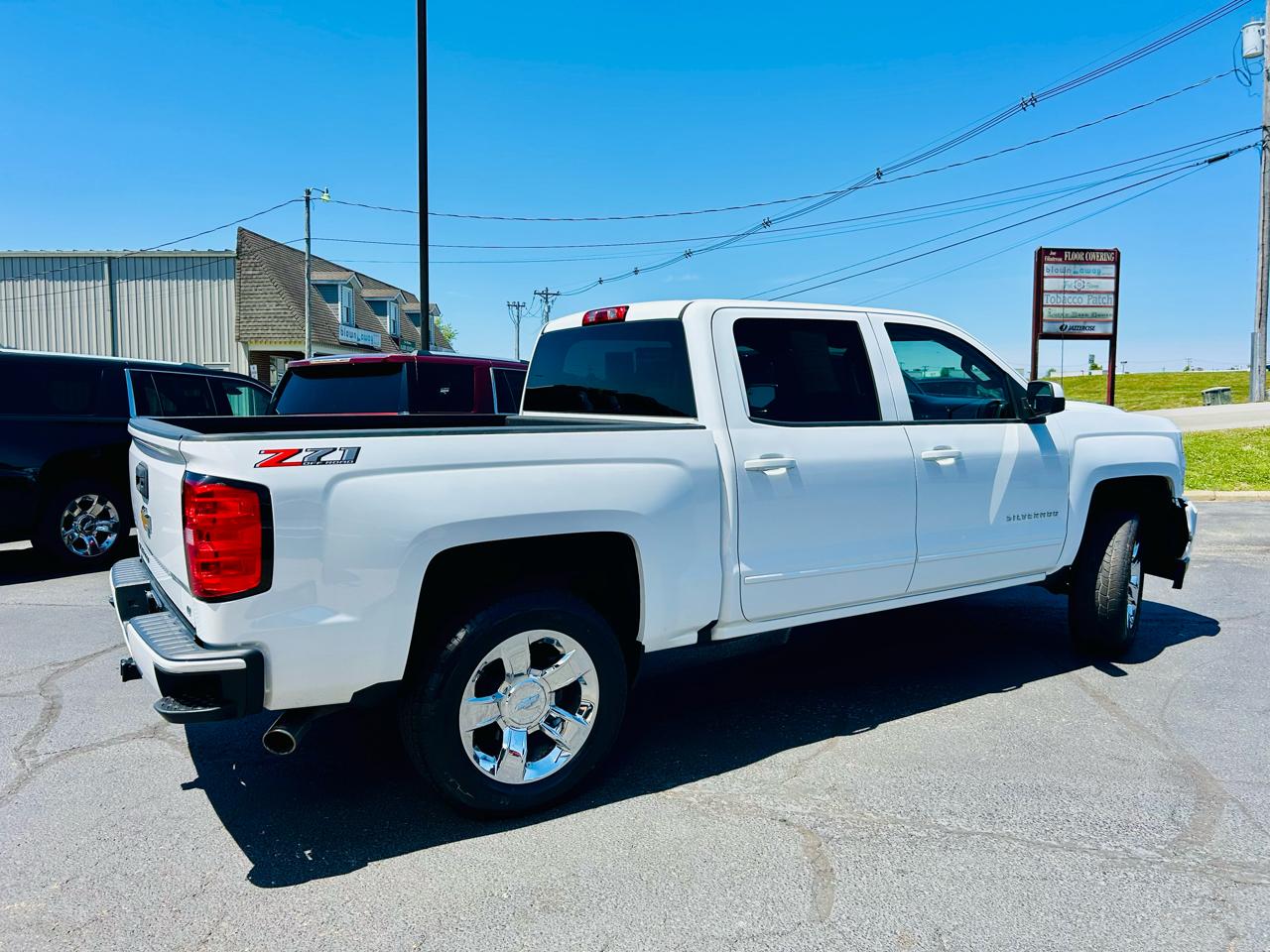 Chevrolet Silverado 1500 4WD Crew Cab 143.5" LT w/2LT 2018