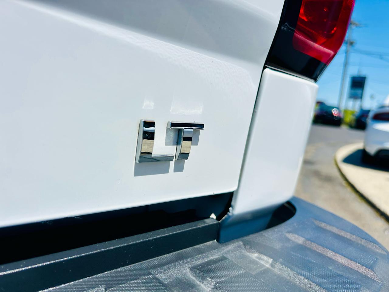 Chevrolet Silverado 1500 4WD Crew Cab 143.5" LT w/2LT 2018