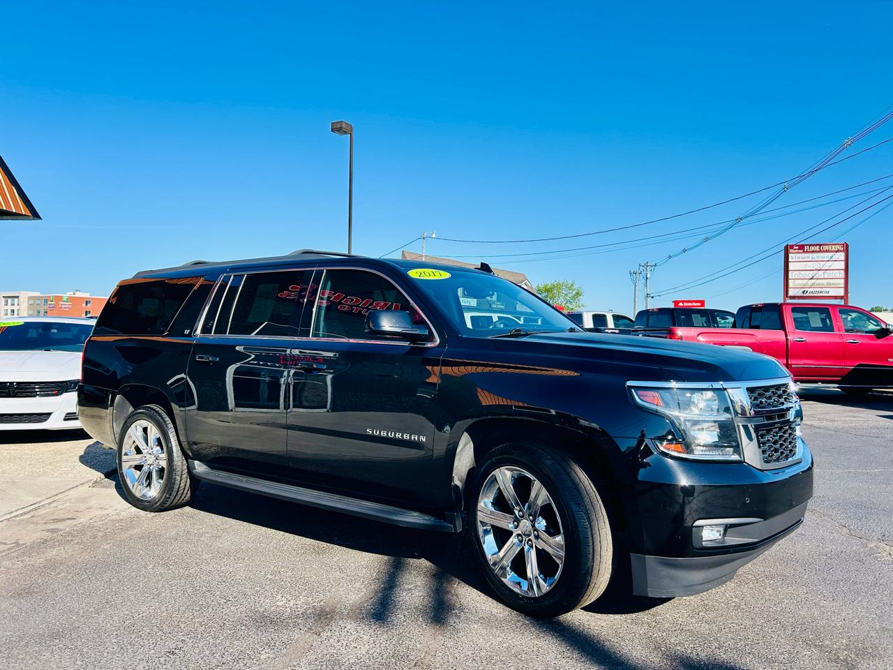 Chevrolet Suburban 4WD 4dr 1500 LT 2017