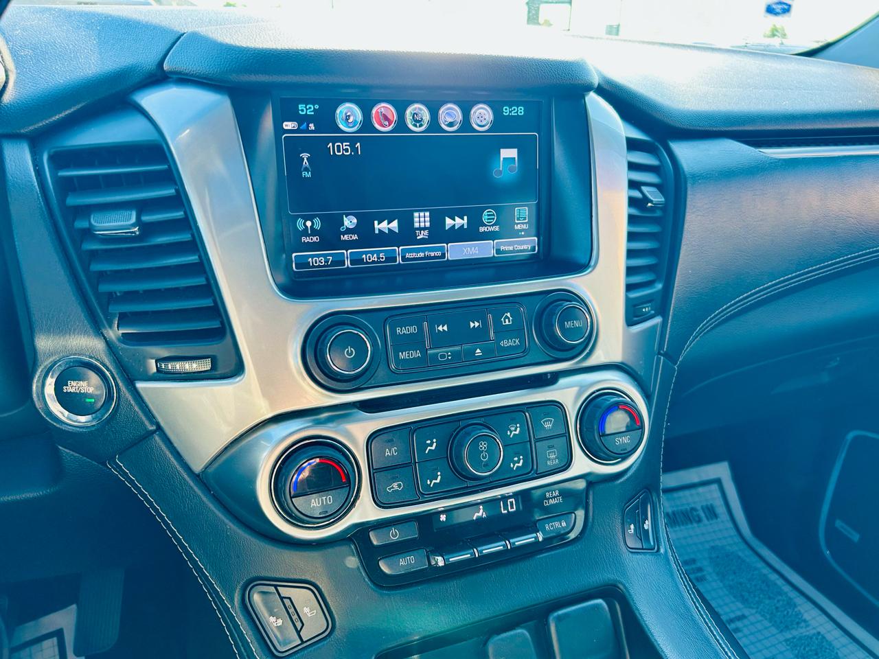 Chevrolet Suburban 4WD 4dr 1500 LT 2017