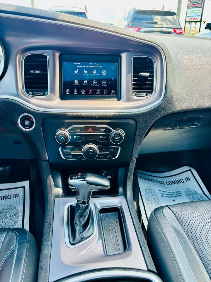 Dodge Charger SXT RWD 2022