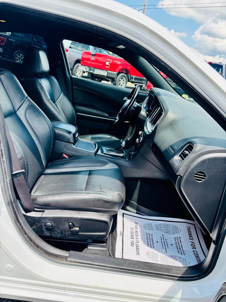 Dodge Charger SXT RWD 2022