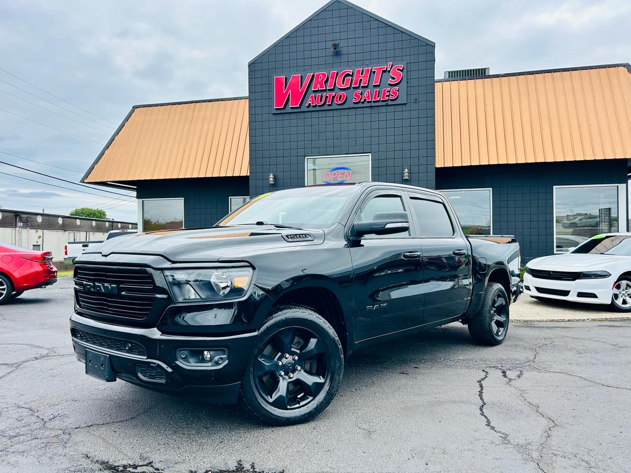 2019 RAM 1500 Big Horn/Lone Star 4x4 Crew Cab 5'7's photo