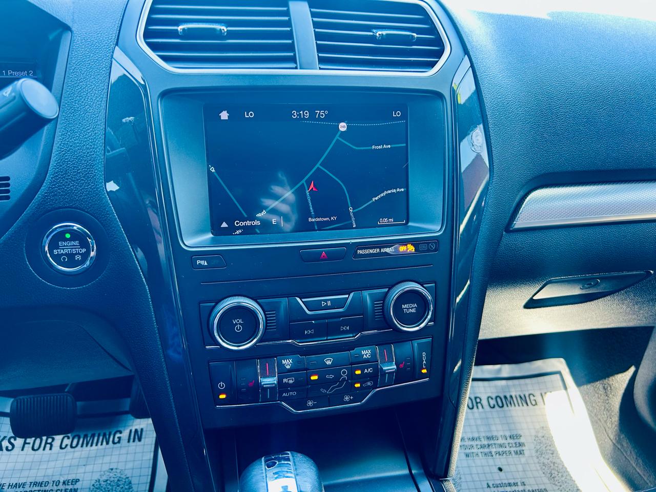 Ford Explorer XLT FWD 2019
