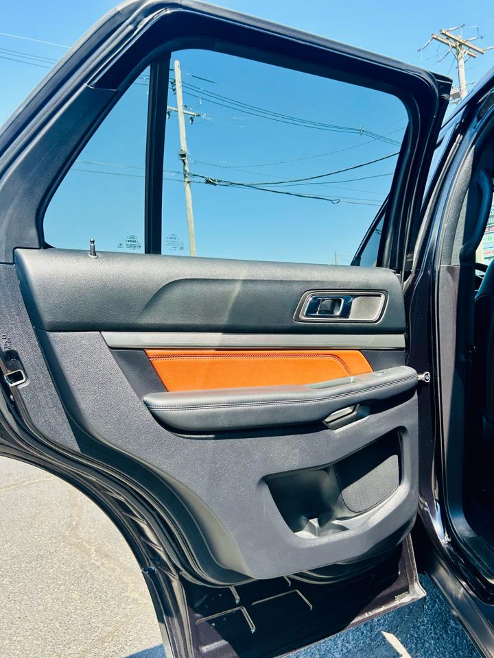 Ford Explorer XLT FWD 2019