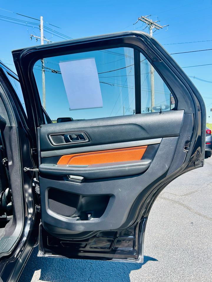 Ford Explorer XLT FWD 2019