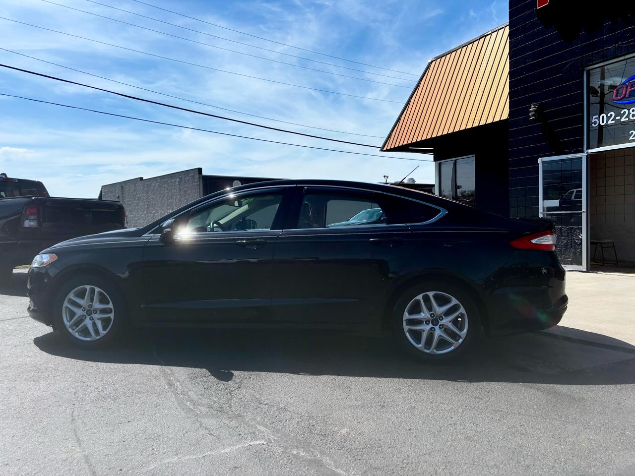 Ford Fusion 4dr Sdn SE FWD 2014