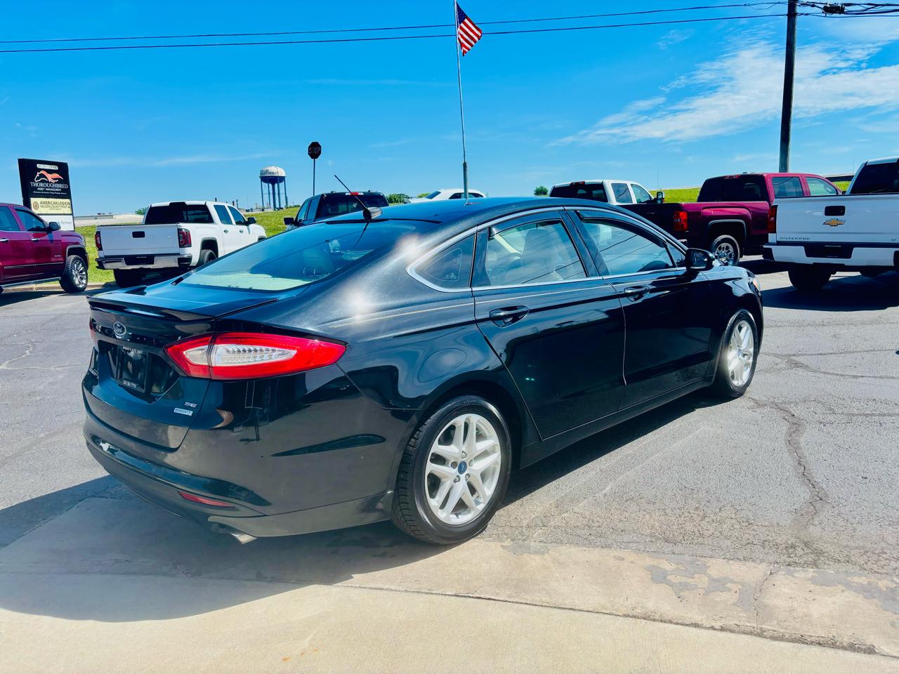 Ford Fusion 4dr Sdn SE FWD 2014