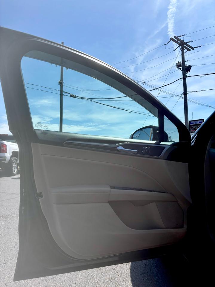 Ford Fusion 4dr Sdn SE FWD 2014