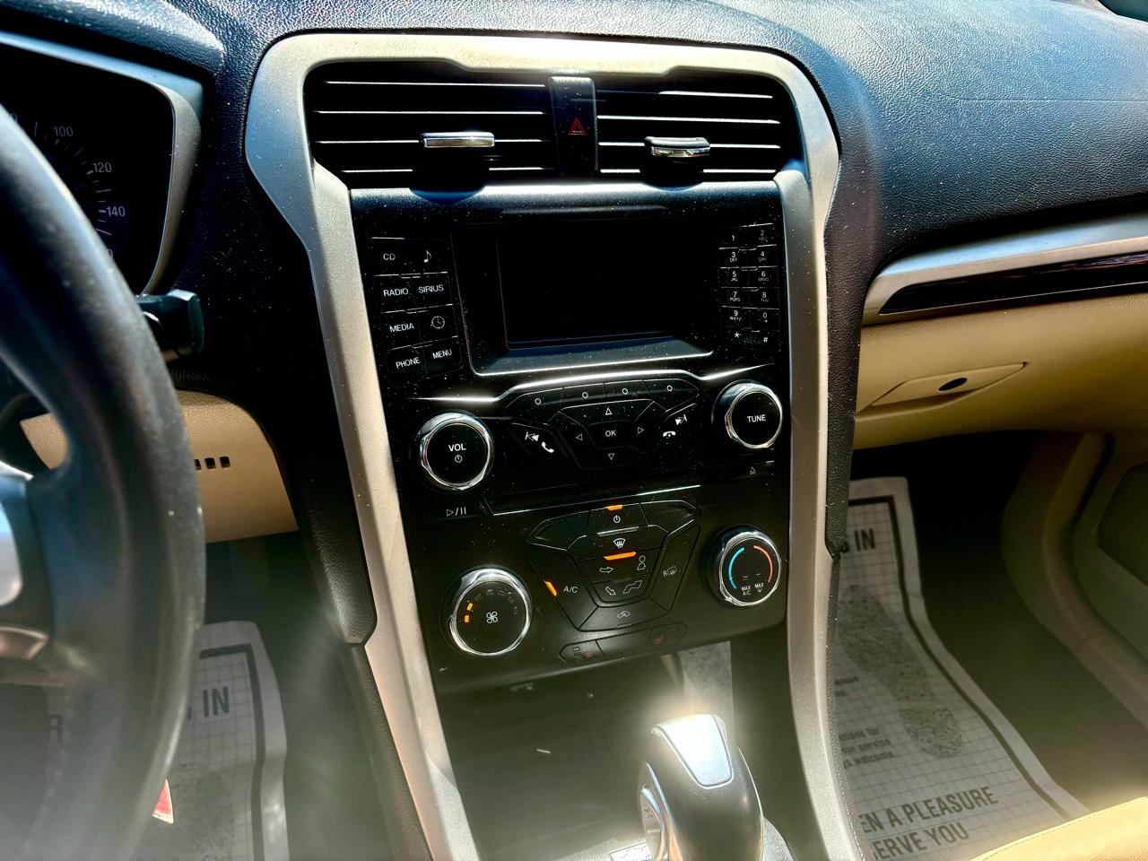 Ford Fusion 4dr Sdn SE FWD 2014