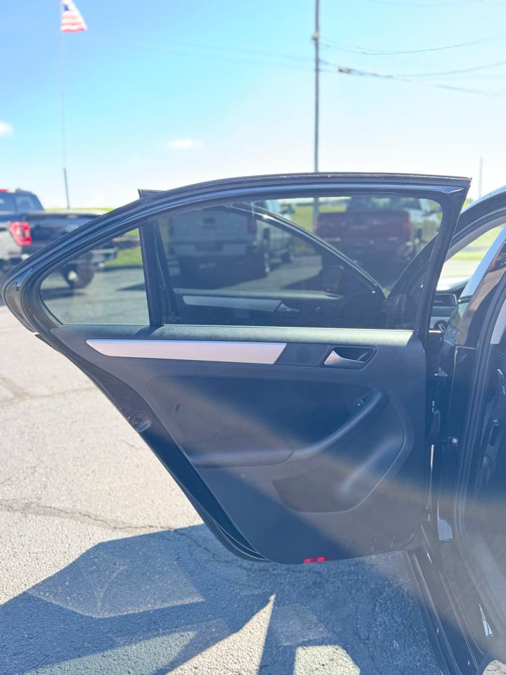 Volkswagen Jetta Sedan 4dr Auto SE 2014