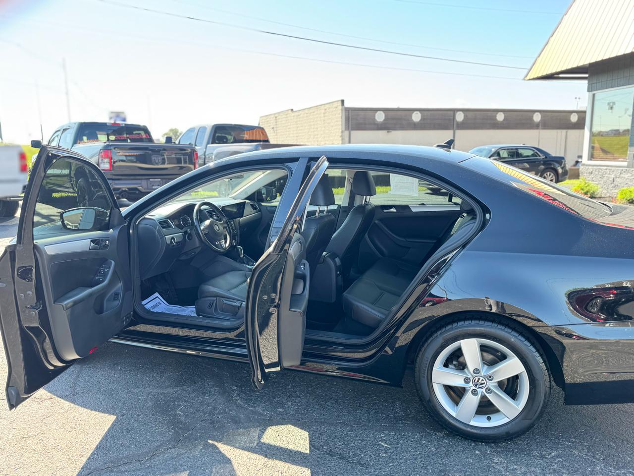 Volkswagen Jetta Sedan 4dr Auto SE 2014