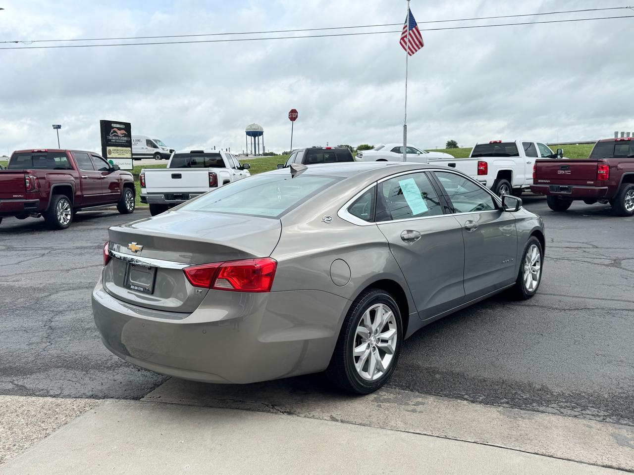 Chevrolet Impala 4dr Sdn LT w/1LT 2018