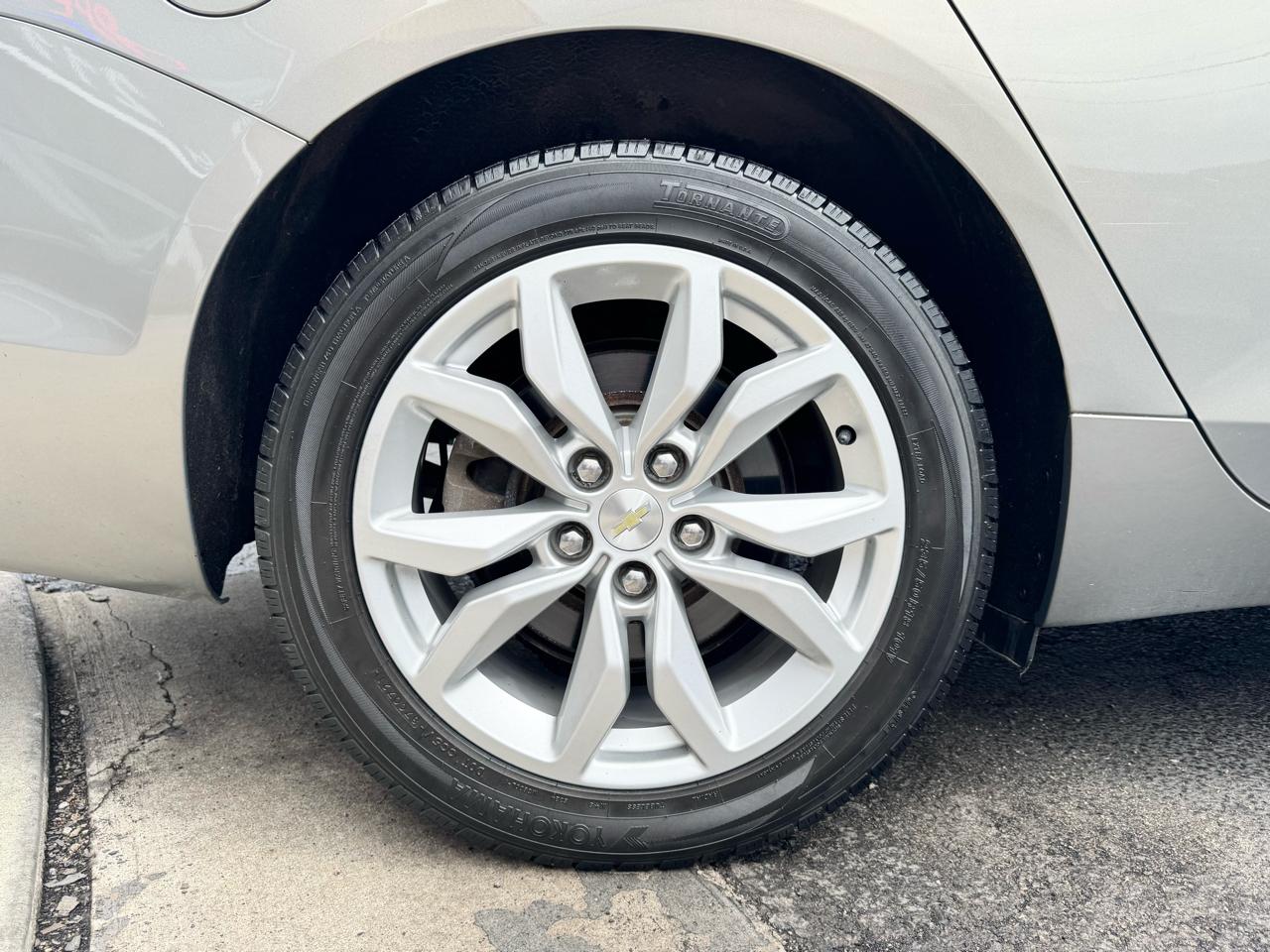 Chevrolet Impala 4dr Sdn LT w/1LT 2018
