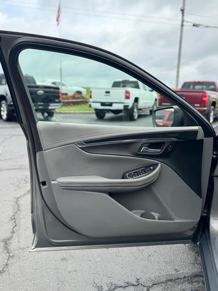 Chevrolet Impala 4dr Sdn LT w/1LT 2018