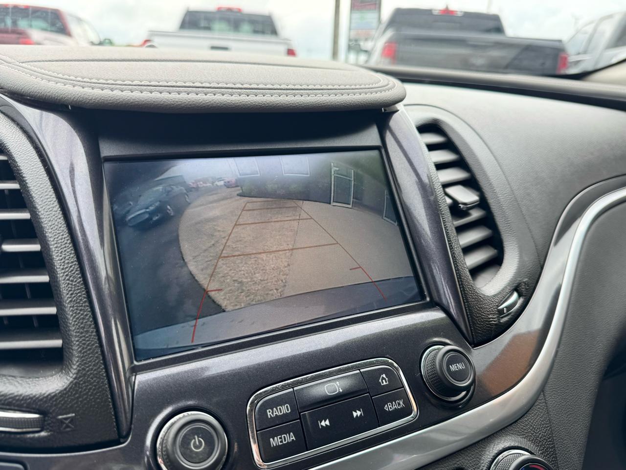 Chevrolet Impala 4dr Sdn LT w/1LT 2018
