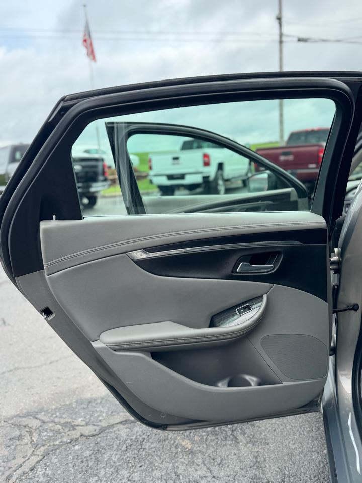 Chevrolet Impala 4dr Sdn LT w/1LT 2018