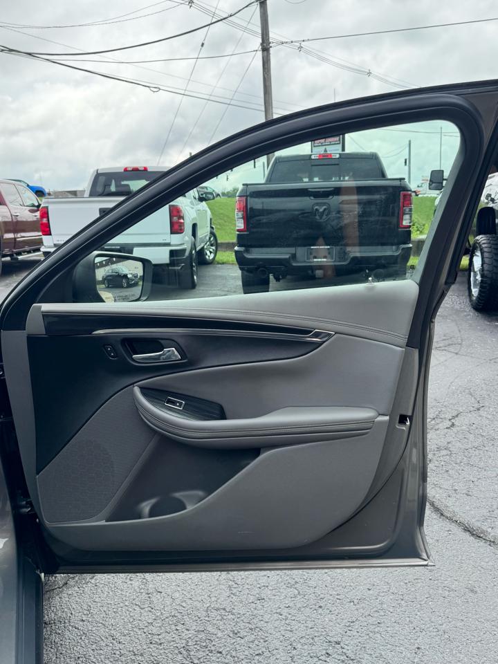 Chevrolet Impala 4dr Sdn LT w/1LT 2018