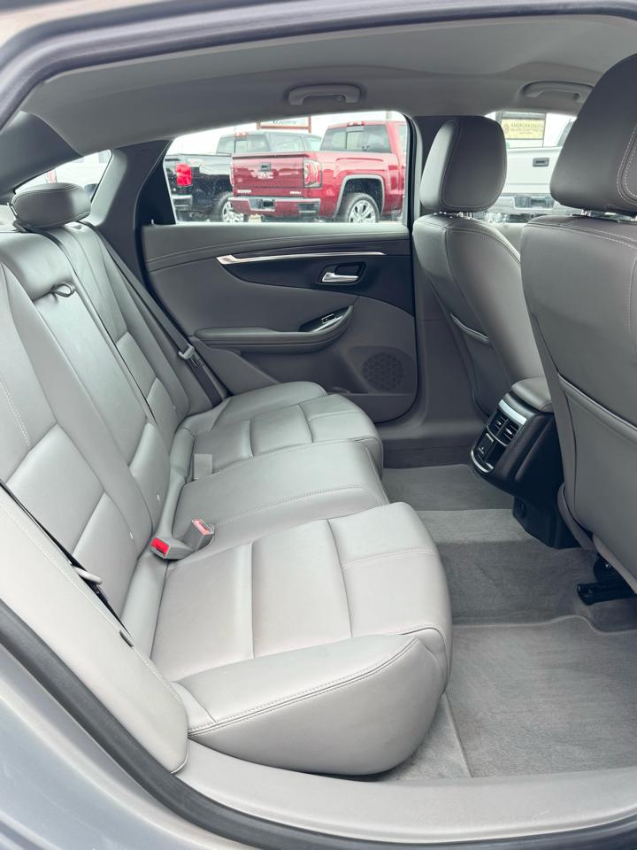 Chevrolet Impala 4dr Sdn LT w/1LT 2018