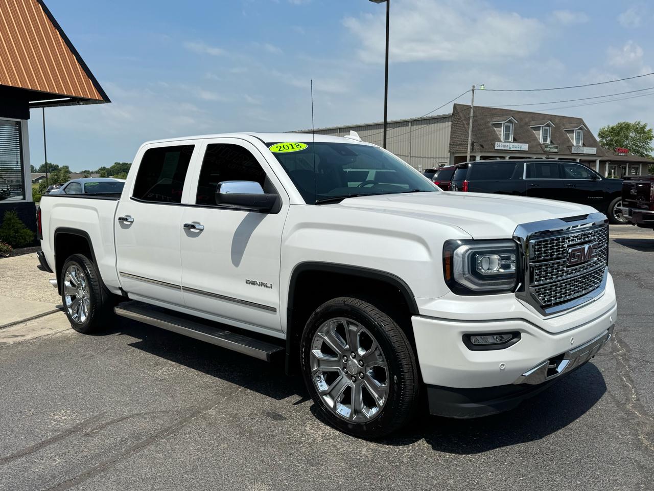 GMC Sierra 1500 4WD Crew Cab 143.5" Denali 2018