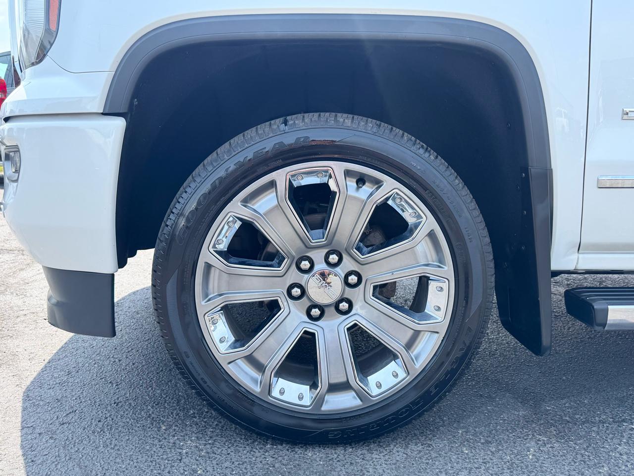GMC Sierra 1500 4WD Crew Cab 143.5" Denali 2018