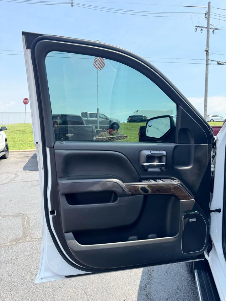 GMC Sierra 1500 4WD Crew Cab 143.5" Denali 2018