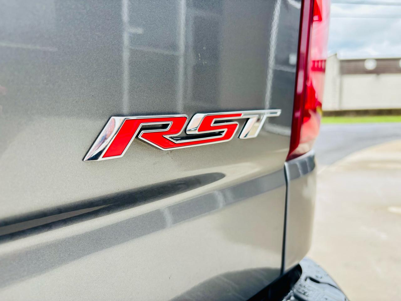 Chevrolet Silverado 1500 4WD Crew Cab 147" RST 2019