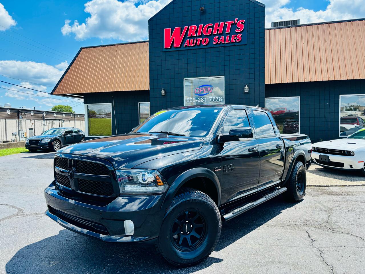 2018 RAM 1500 Night 4x4 Crew Cab 5'7's photo