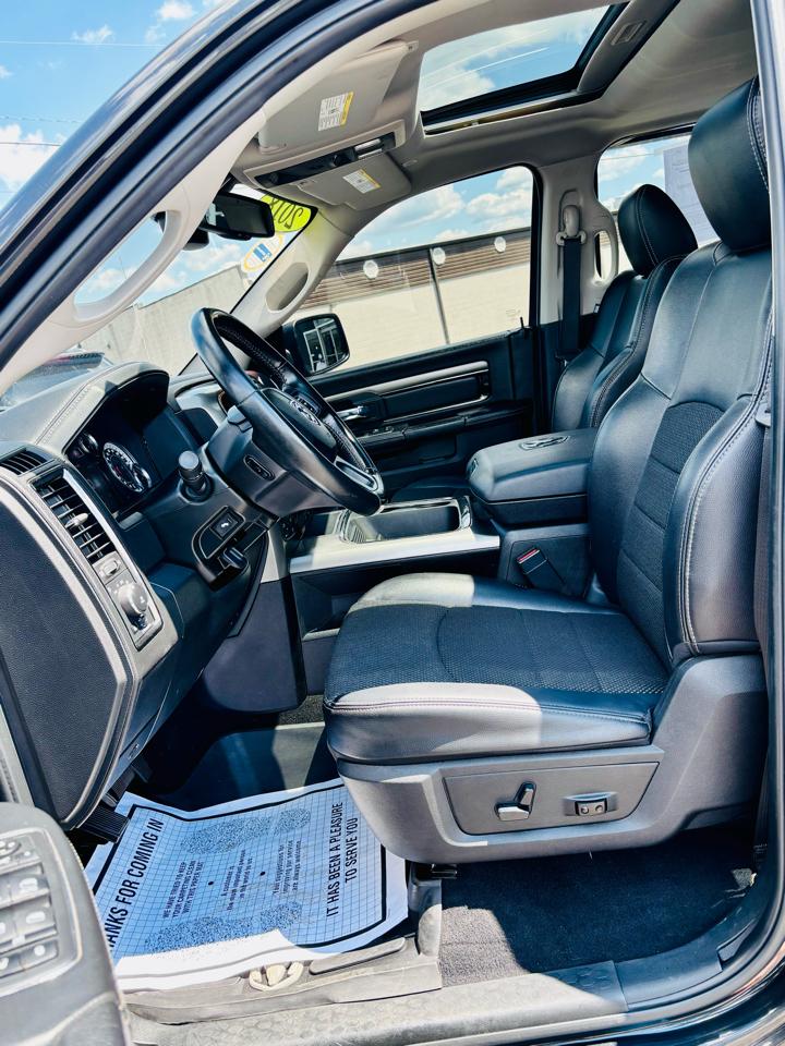 RAM 1500 Night 4x4 Crew Cab 5'7" Box *Ltd Avail* 2018